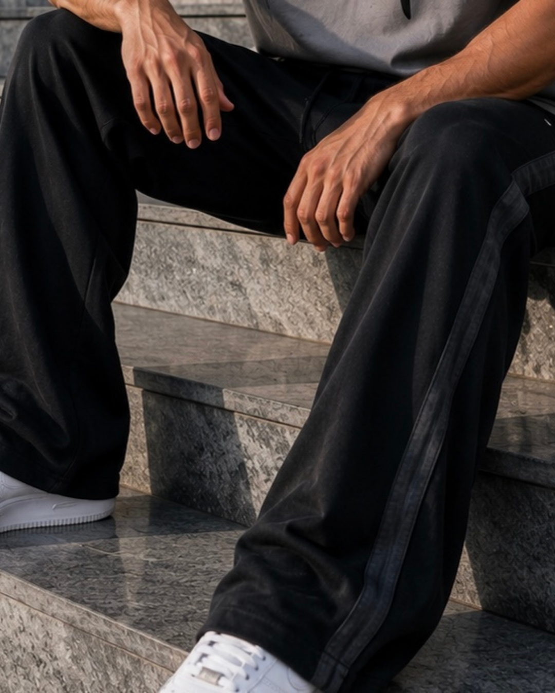 Essential Side Stripe Pants – Black